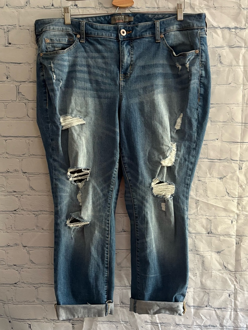 Torrid Crop Boyfriend High Rise Vintage Stretch Jeans Size 18